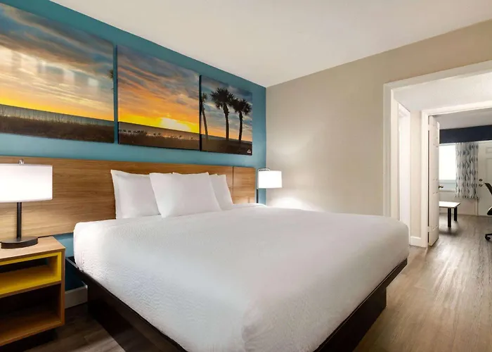 Days Inn By Wyndham Myrtle Beach-Beach Front